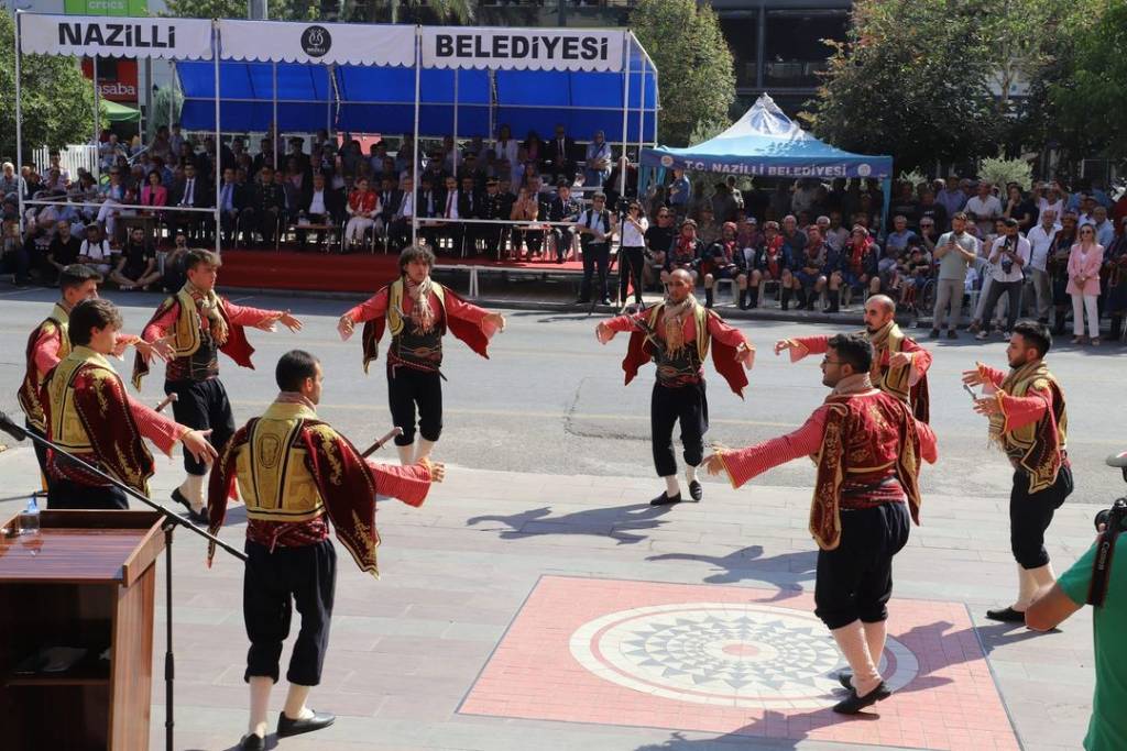 Nazilli Belediye Başkanı Ertuğrul Tetik: 7'den 70'e Coşkuyu Birlikte Yaşamak Gurur Verici