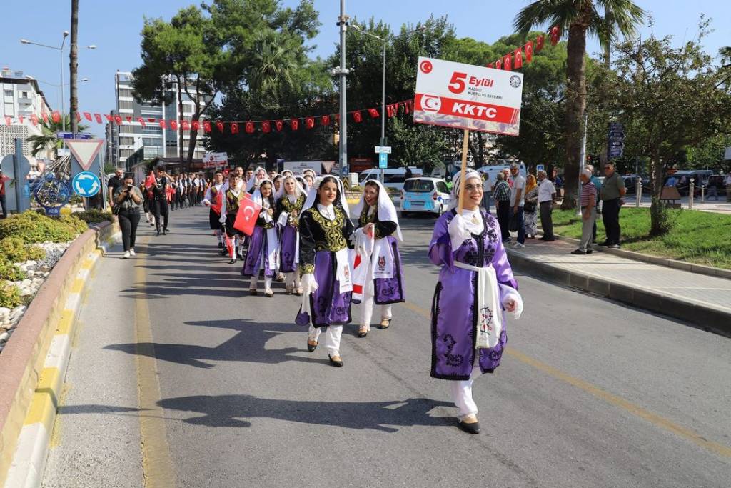 Nazilli Belediye Başkanı Ertuğrul Tetik: 7'den 70'e Coşkuyu Birlikte Yaşamak Gurur Verici