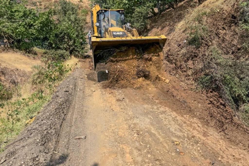 Efeler Belediyesi Tarım Yollarını Düzenliyor