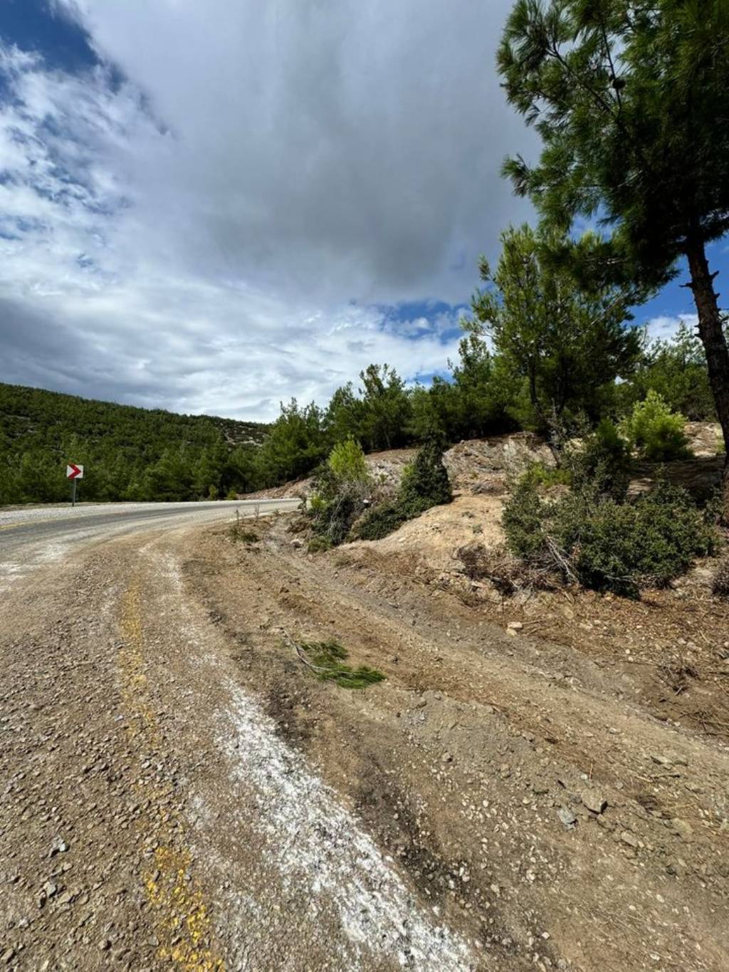 Karacasu Belediyesi Yol Bakım Onarım Çalışmalarına Devam Ediyor