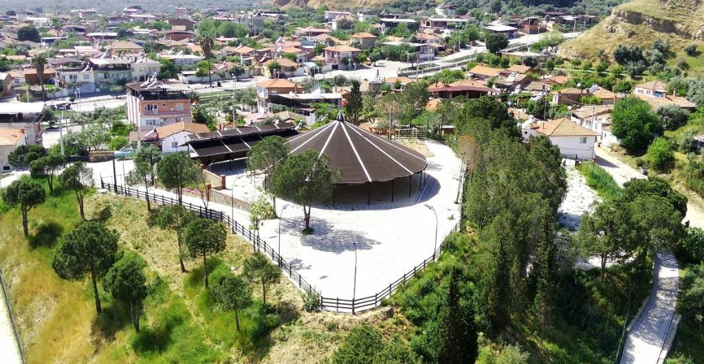 Kuyucak Belediyesi'nden Cemiyet Alanlarına Genişletme Çalışması