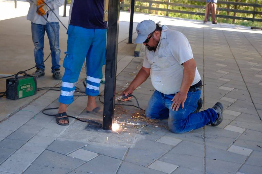 Kuyucak Belediyesi'nden Cemiyet Alanlarına Genişletme Çalışması