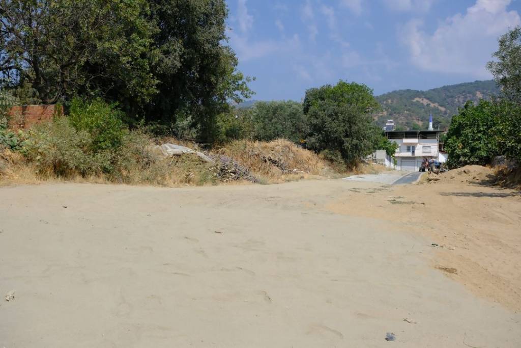 Kuyucak Belediyesi Yol Çalışmalarını Tamamladı