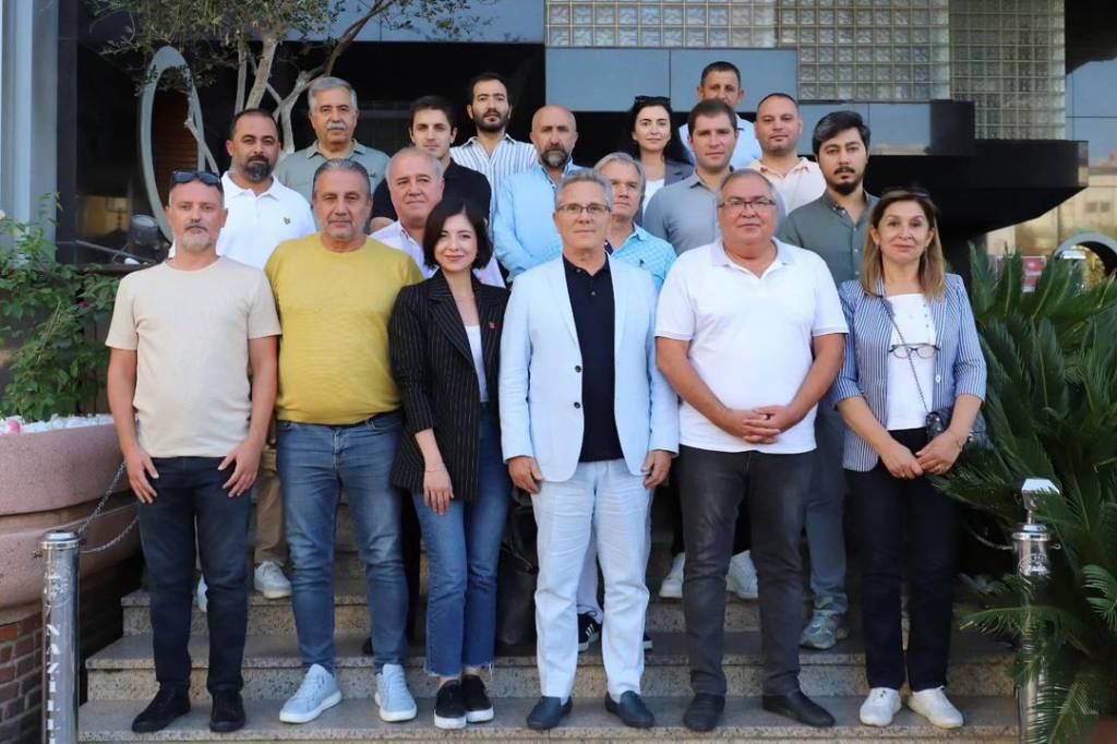 Nazilli Belediye Başkanı Ertuğrul Tetik, CHP Aydın Milletvekili ve Parti Üyeleri ile Görüştü