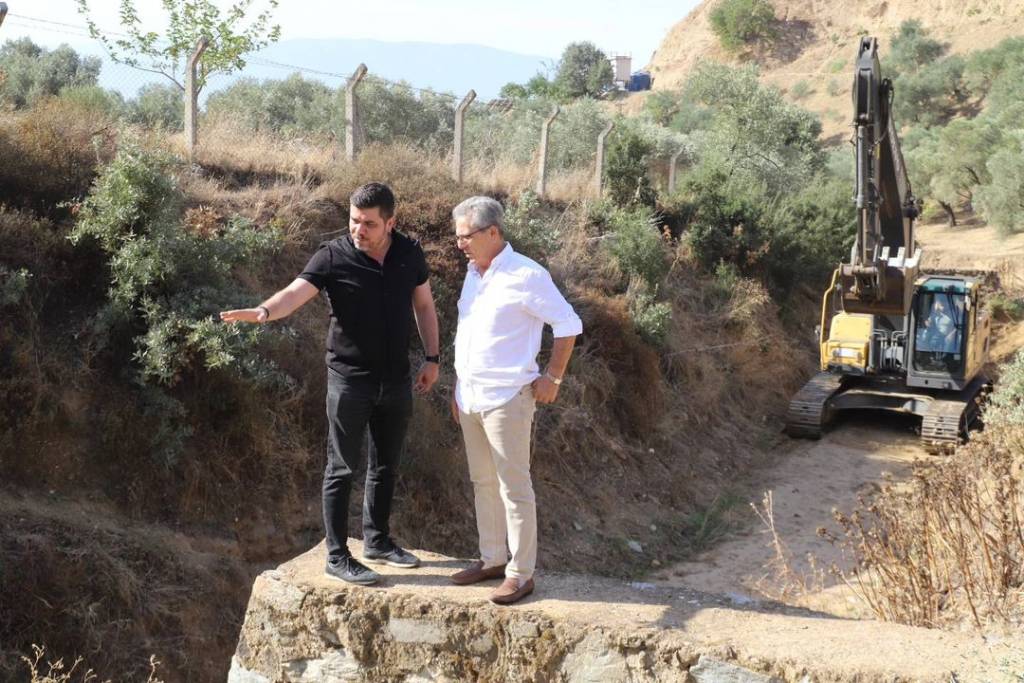 Nazilli Belediye Başkanı Tetik, Pınarbaşı Mahallesi'nde Temizlik Çalışmalarını İnceledi