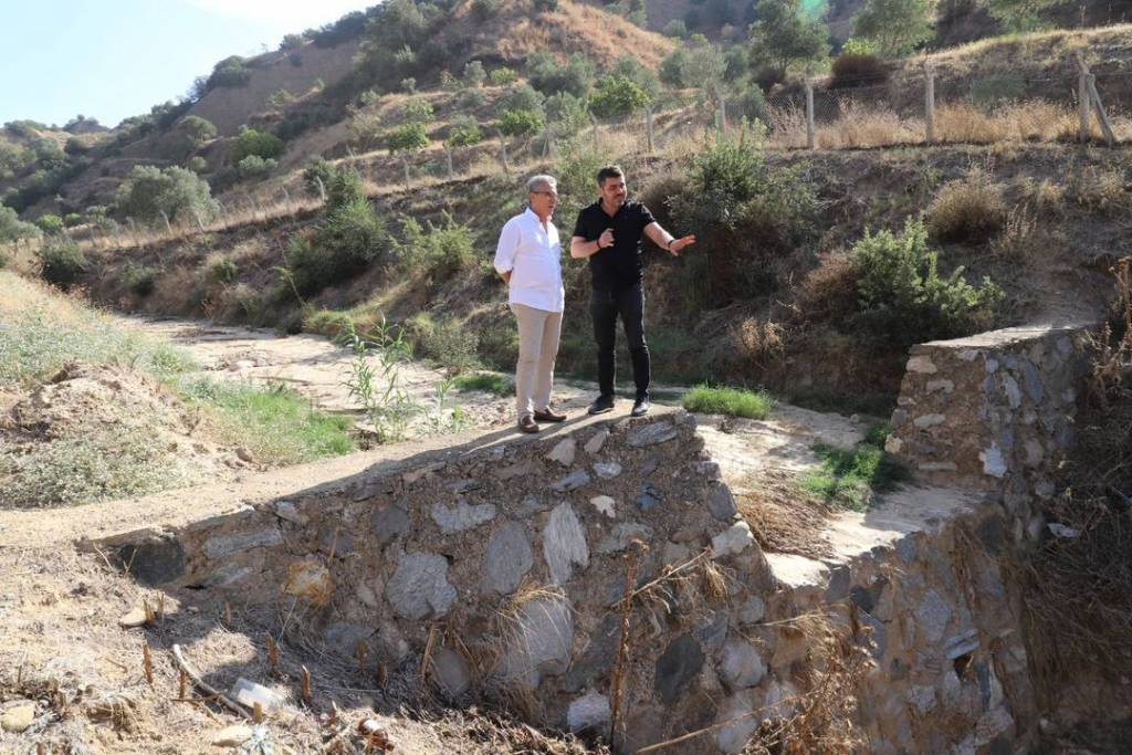 Nazilli Belediye Başkanı Tetik, Pınarbaşı Mahallesi'nde Temizlik Çalışmalarını İnceledi