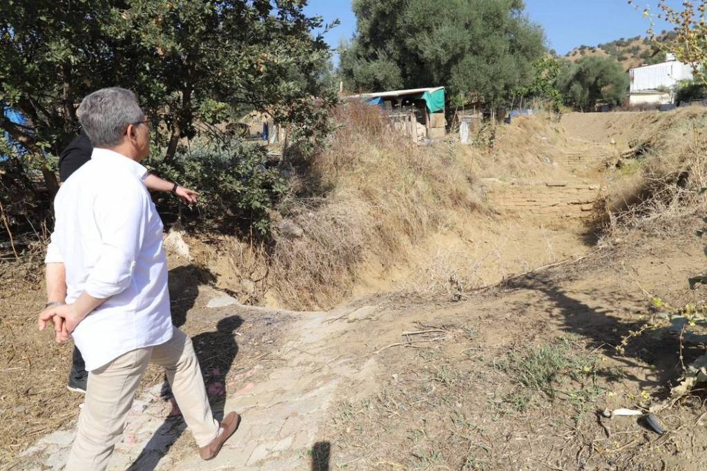 Nazilli Belediye Başkanı Tetik, Pınarbaşı Mahallesi'nde Temizlik Çalışmalarını İnceledi