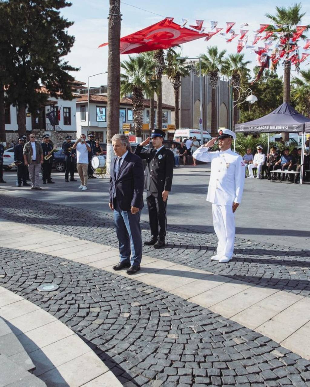 Kuşadası Belediyesi'nden 19 Eylül Gaziler Günü Kutlaması