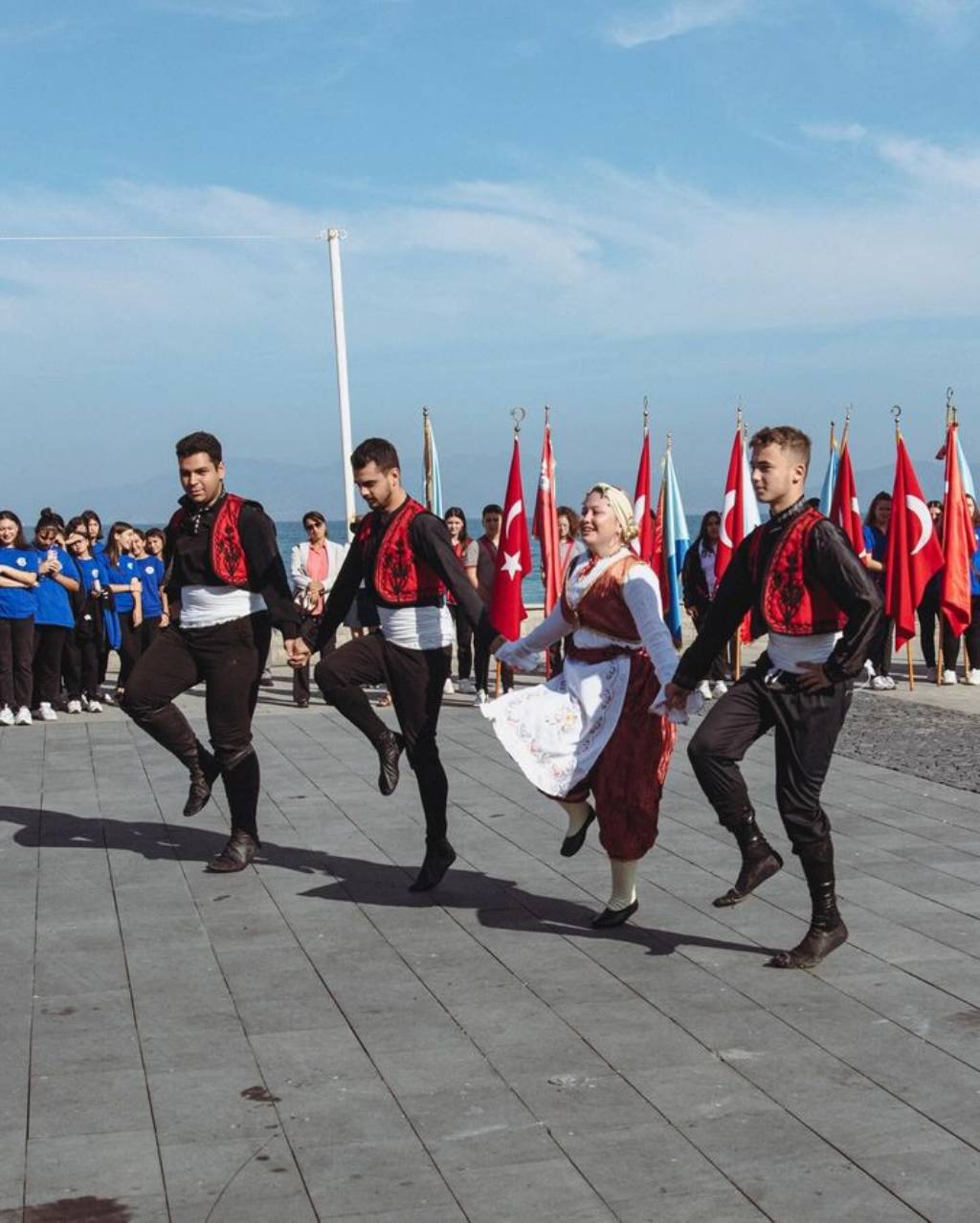 Kuşadası Belediyesi'nden 19 Eylül Gaziler Günü Kutlaması