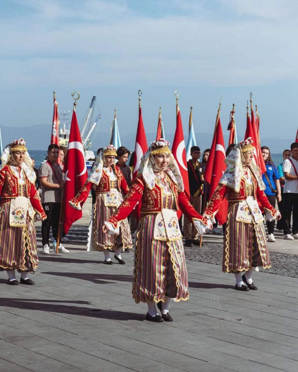 Kuşadası Belediyesi'nden 19 Eylül Gaziler Günü Kutlaması