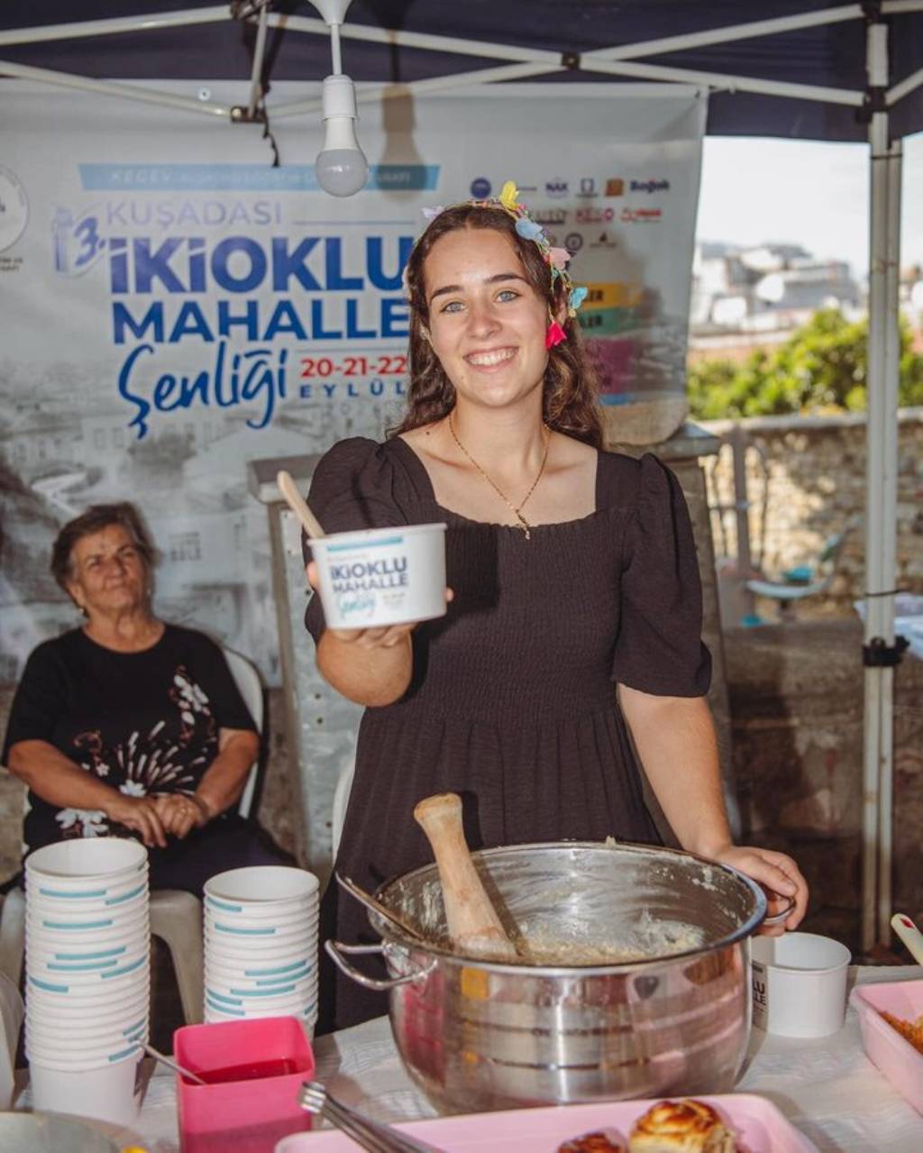 Kuşadası'nda İkioklu Mahalle Şenliği Başladı