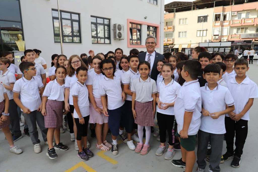 Nazilli Belediye Başkanı Ertuğrul Tetik, İlköğretim Haftası'nı Kutladı