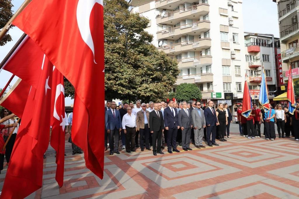 Nazilli Belediye Başkanı Ertuğrul Tetik, İlköğretim Haftası'nı Kutladı