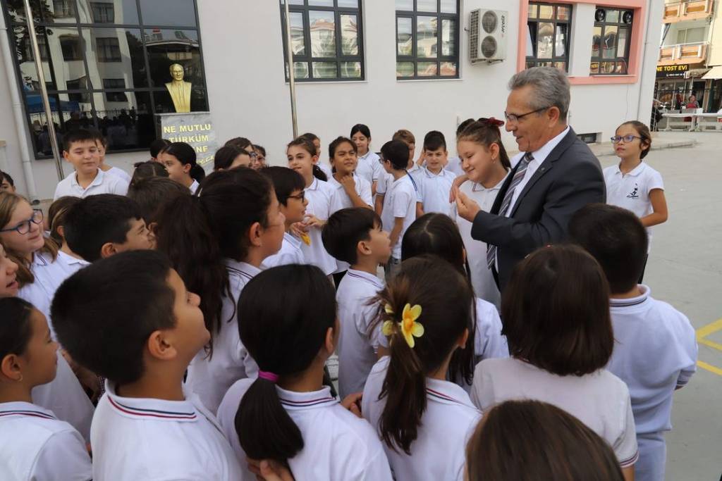 Nazilli Belediye Başkanı Ertuğrul Tetik, İlköğretim Haftası'nı Kutladı