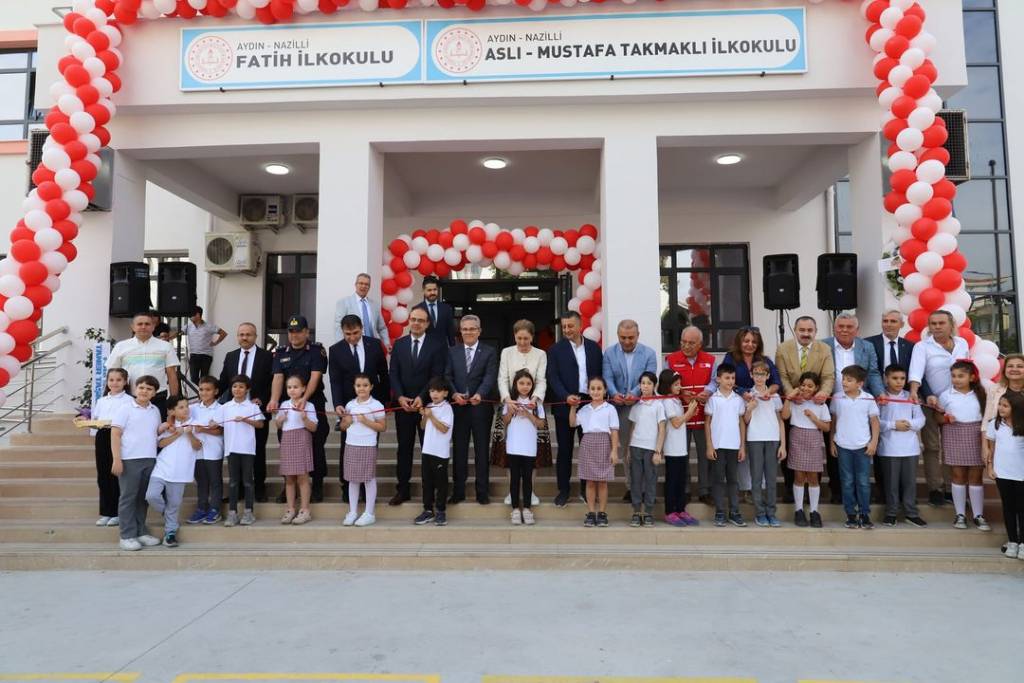 Nazilli Belediye Başkanı Ertuğrul Tetik, İlköğretim Haftası'nı Kutladı