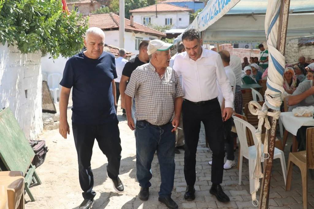 Koçarlı Belediye Başkanı Özgür Arıcı, Yeniköy Mahallesi'nde Düğün Cemiyetine Katıldı