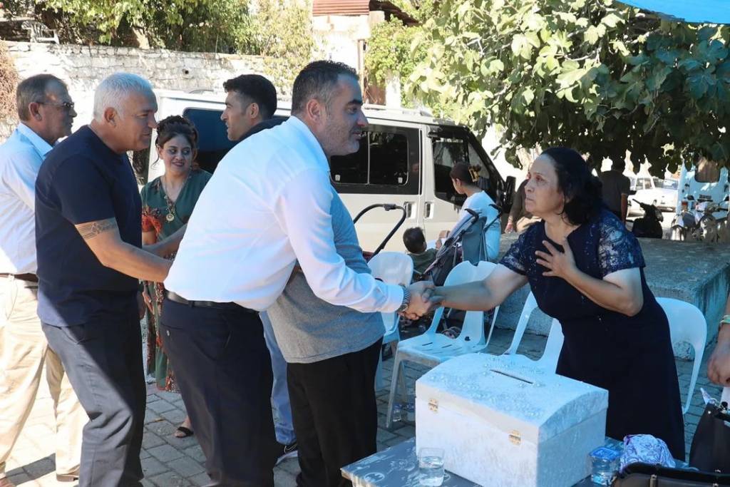 Koçarlı Belediye Başkanı Özgür Arıcı, Adnan Menderes Mahallesi'nde Düğün Cemiyetine Katıldı