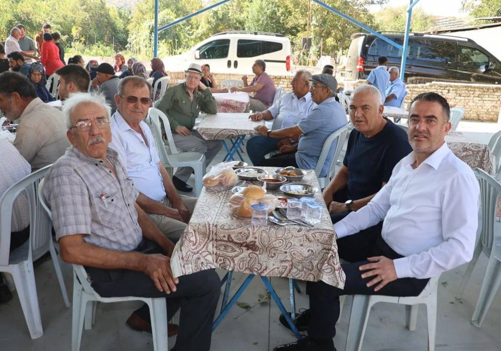 Koçarlı Belediye Başkanı Özgür Arıcı, Boğaziçi Mahallesi'nde Düğün Cemiyetine Katıldı