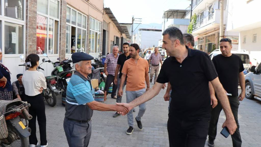 Karpuzlu Belediye Başkanı Hilmi Dönmez, Pazar ve Esnafları Ziyaret Etti