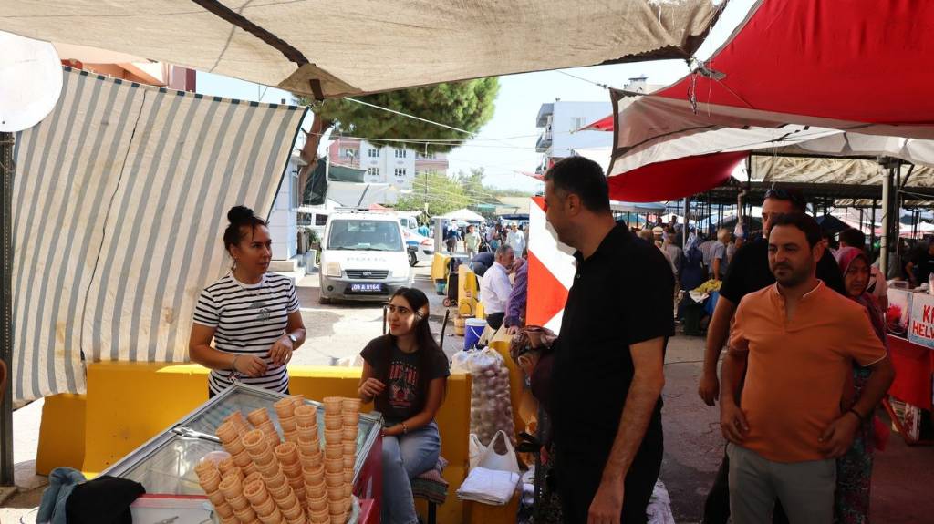 Karpuzlu Belediye Başkanı Hilmi Dönmez, Pazar ve Esnafları Ziyaret Etti