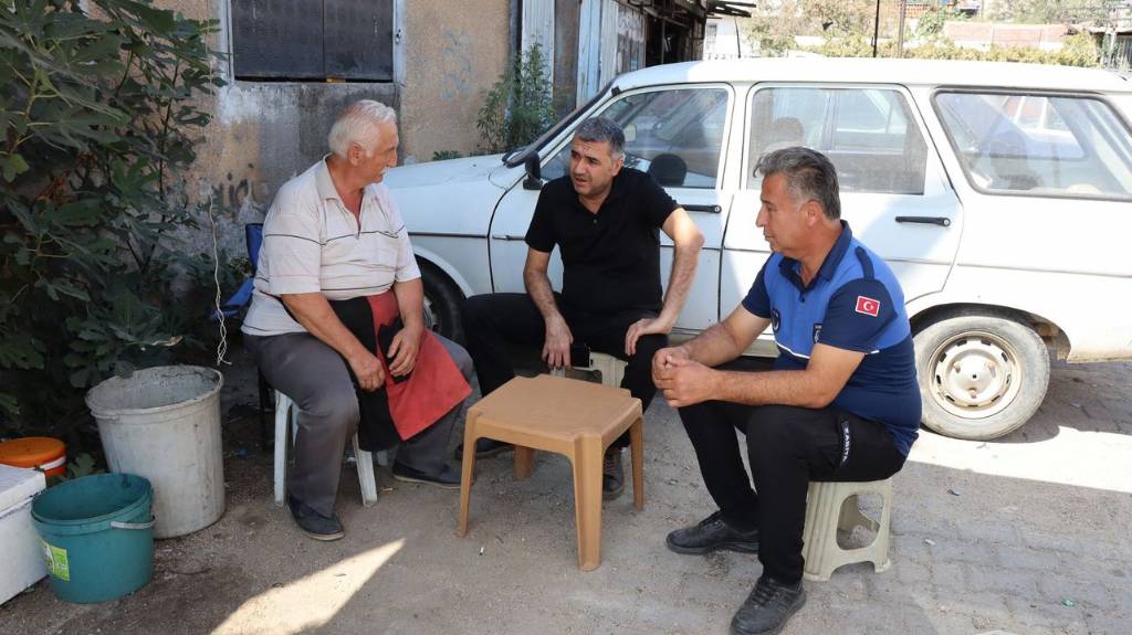 Karpuzlu Belediye Başkanı Hilmi Dönmez, Pazar ve Esnafları Ziyaret Etti