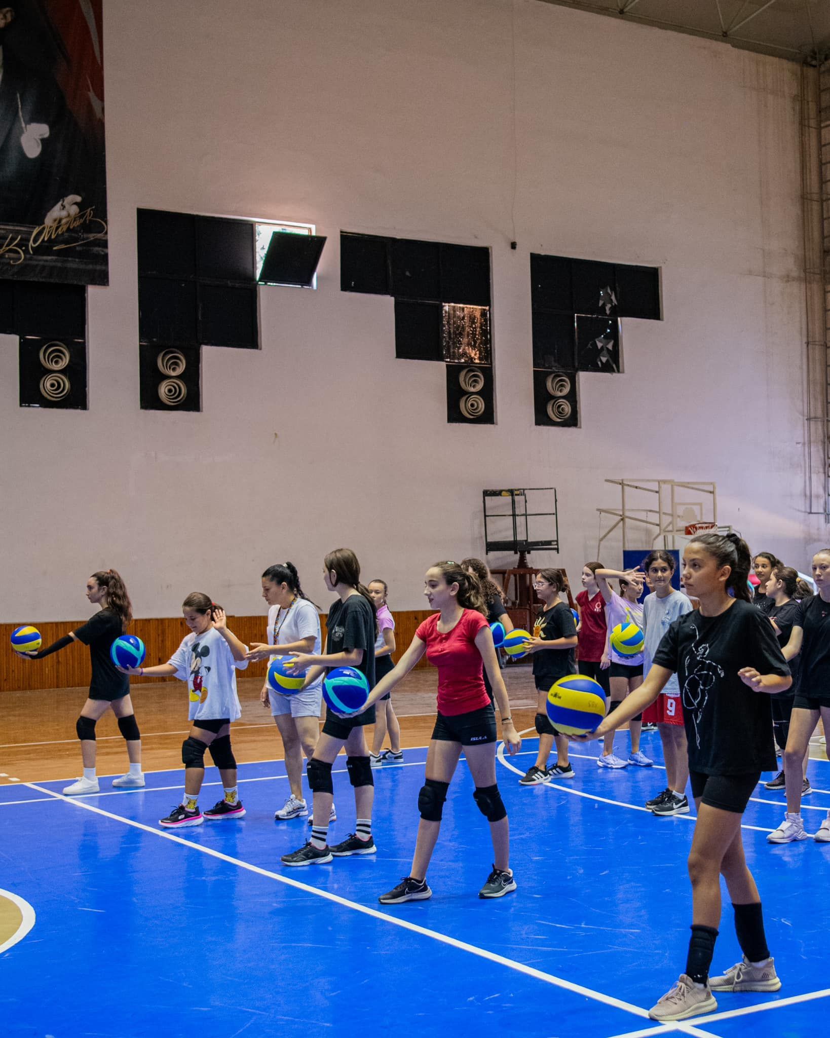 Haydi Çocuklar Voleybola! Ücretsiz Voleybol Kurslarımız Başladı