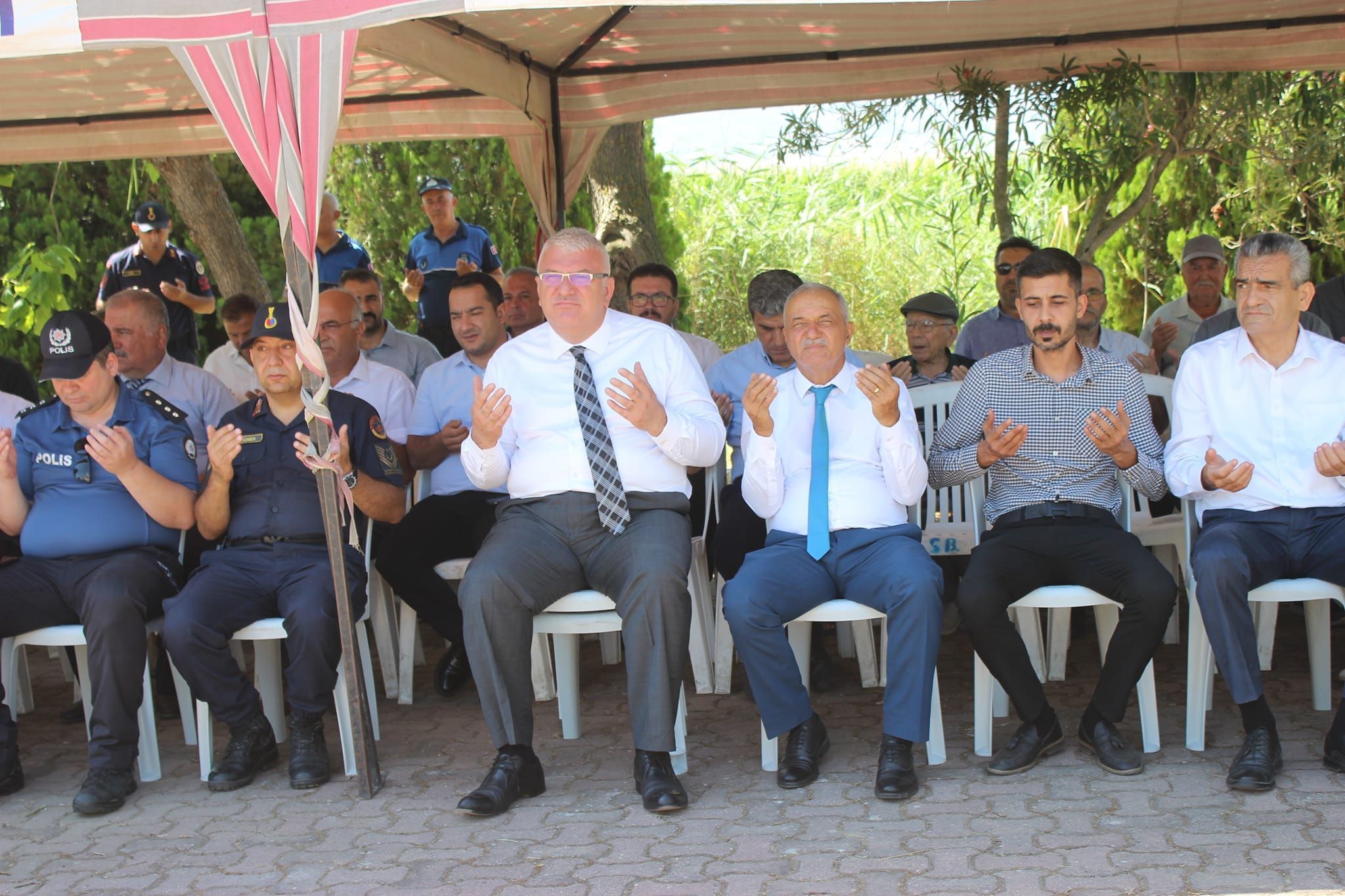 Sultanhisar Belediyesi 15 Temmuz Demokrasi ve Milli Birlik Günü'nü Atça Çomaklı Şehitliği'nde Andı