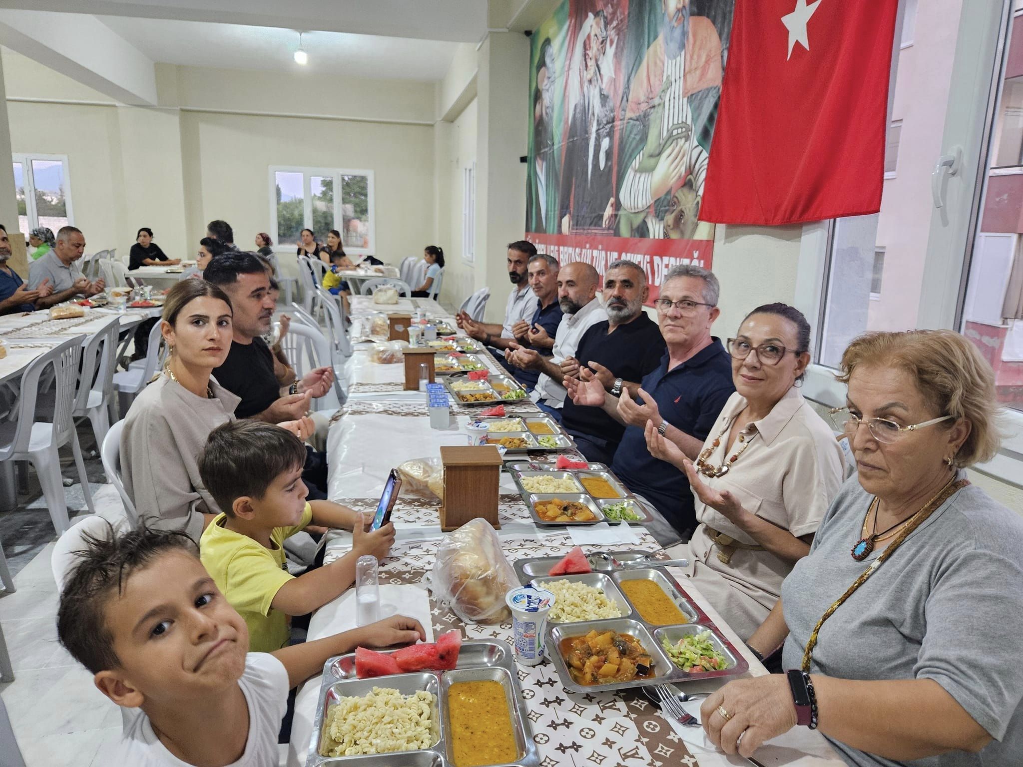 Tetik: Muharrem Ayında Lokmamızı Canlarla Bölüştük