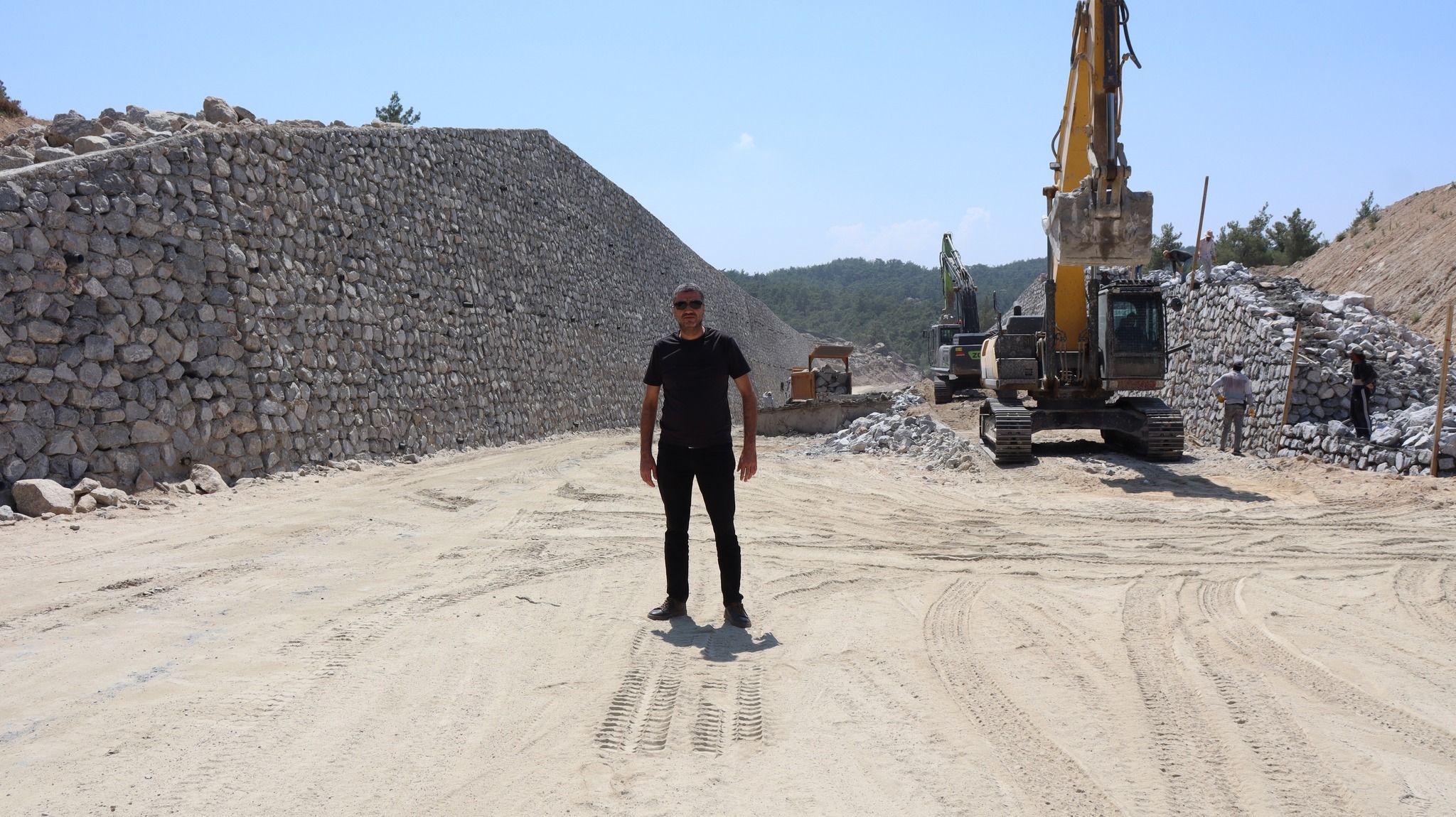 Karpuzlu Belediye Başkanı Hilmi Dönmez, Karpuzlu-Milas-Bodrum Yolu Çalışmalarını İnceledi