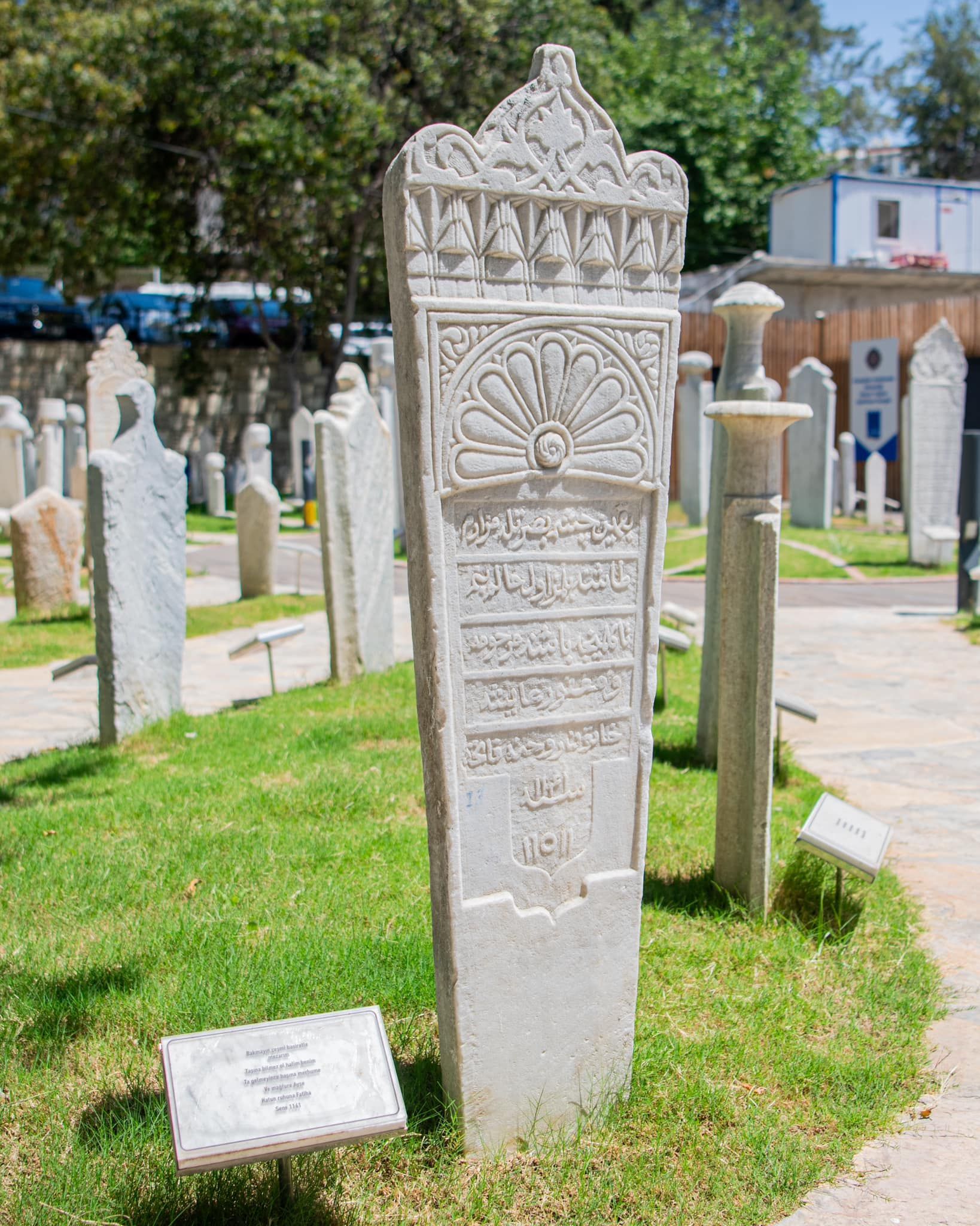 Kuşadası Belediyesi'nden Osmanlı Dönemi Mezar Taşları Açıkhava Sergisi