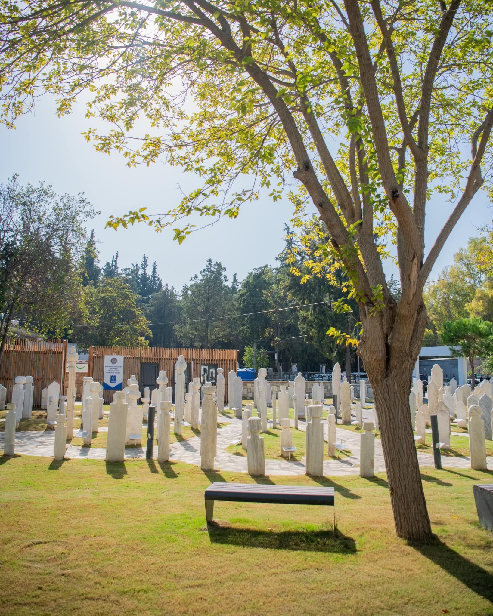 Kuşadası Belediyesi'nden Osmanlı Dönemi Mezar Taşları Açıkhava Sergisi