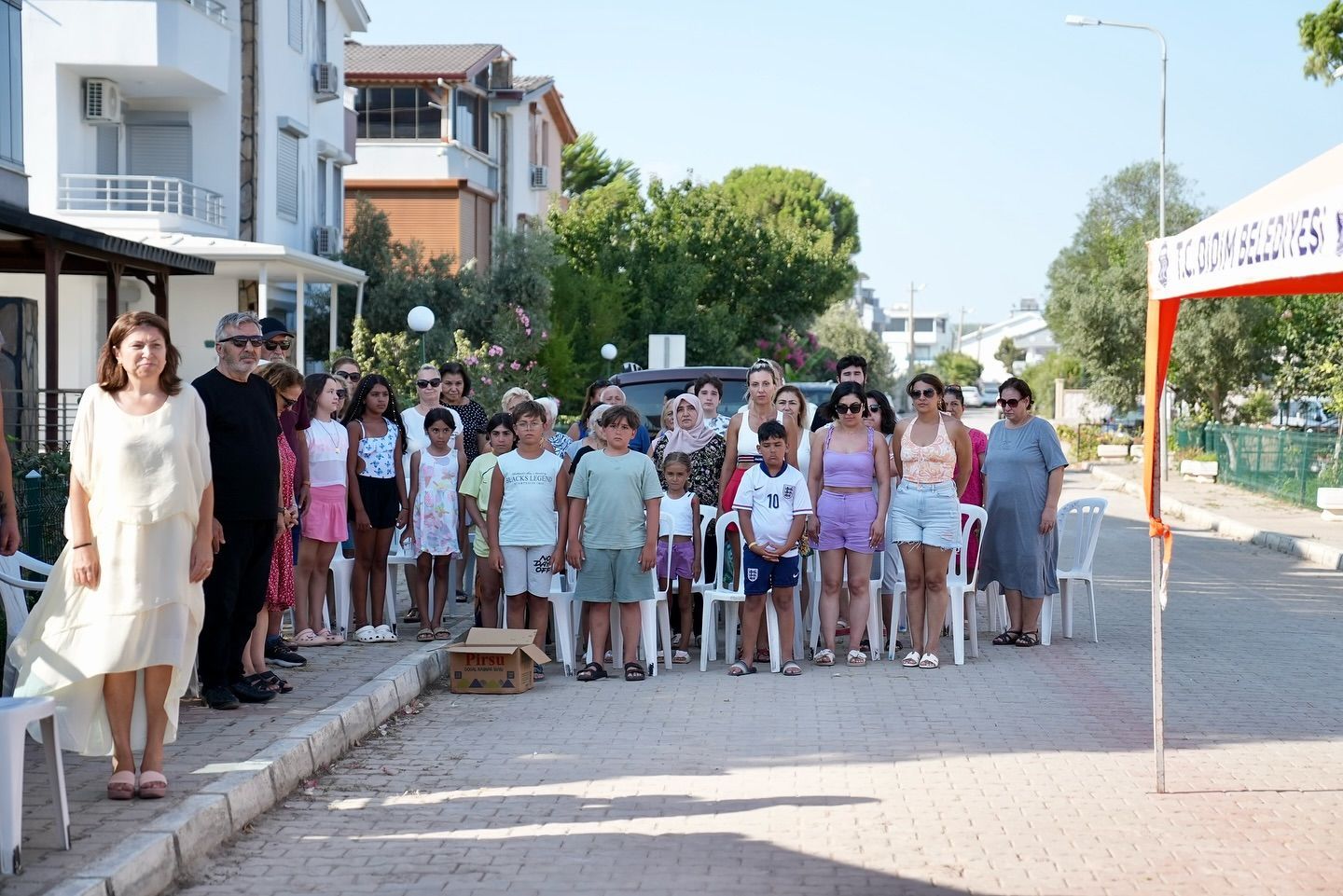 Didim Belediyesi'nden Cumhuriyet Mahallesi’ne Anlamlı Hediye: Atatürk Büstü Açılışı ve Aşure Hayrı