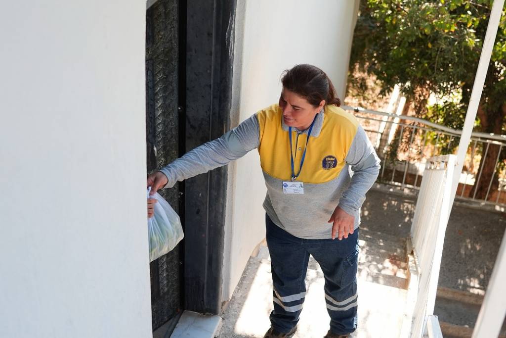 Didim Belediyesi'nden İhtiyaç Sahiplerine Gıda Yardımı