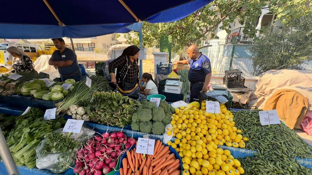 Didim Belediyesi'nden Semt Pazarları Denetimi