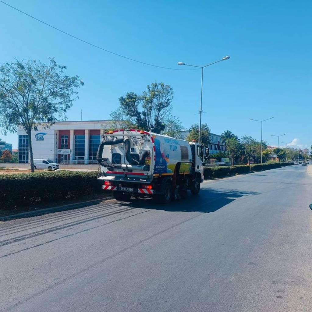 Başkan Çerçioğlu, Didim'de Çevre ve Peyzaj Düzenlemeleriyle Kent Estetiğini Artırıyor