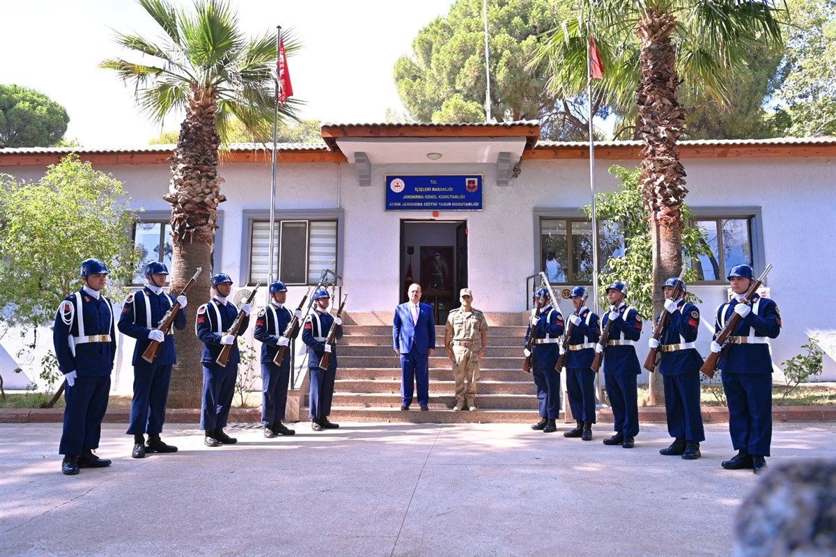 Vali Canbolat Bozdoğan İlçe Ziyaretinde Bir Dizi Temasta Bulundu